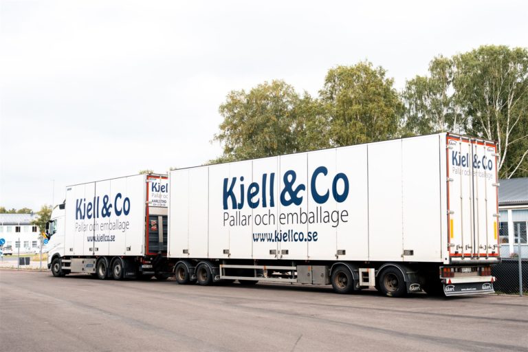 Kjell & Co:s lastbilar
