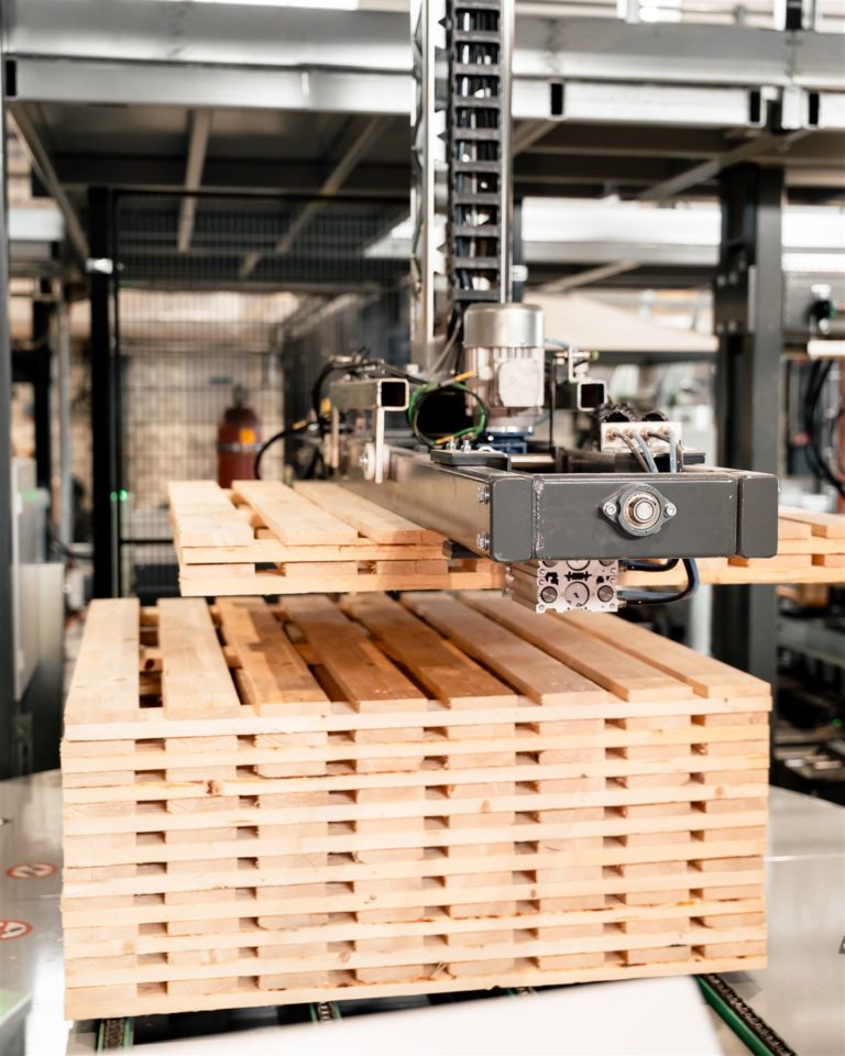 Robot i reparationslinjen i Karlstad