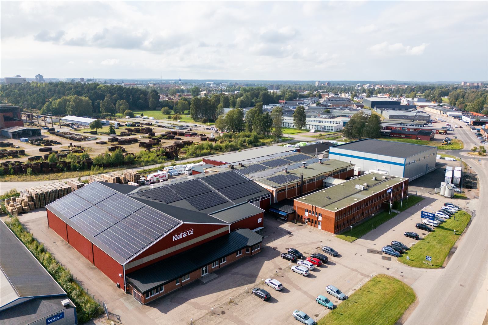 Flygbild över Kjell & Co i Karlstad